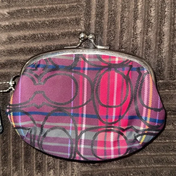 COACH KISS LOCK COIN PURSE WALLET SIGNATURE TARTAN PLAID SILVER FRAME. - Picture 3 of 5